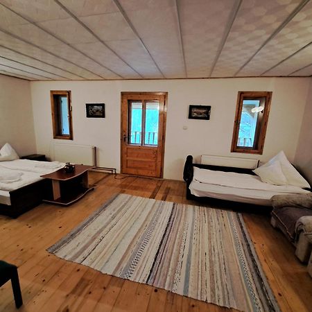 Casa Dintre Meri Пояна-Мерулуй Екстер'єр фото