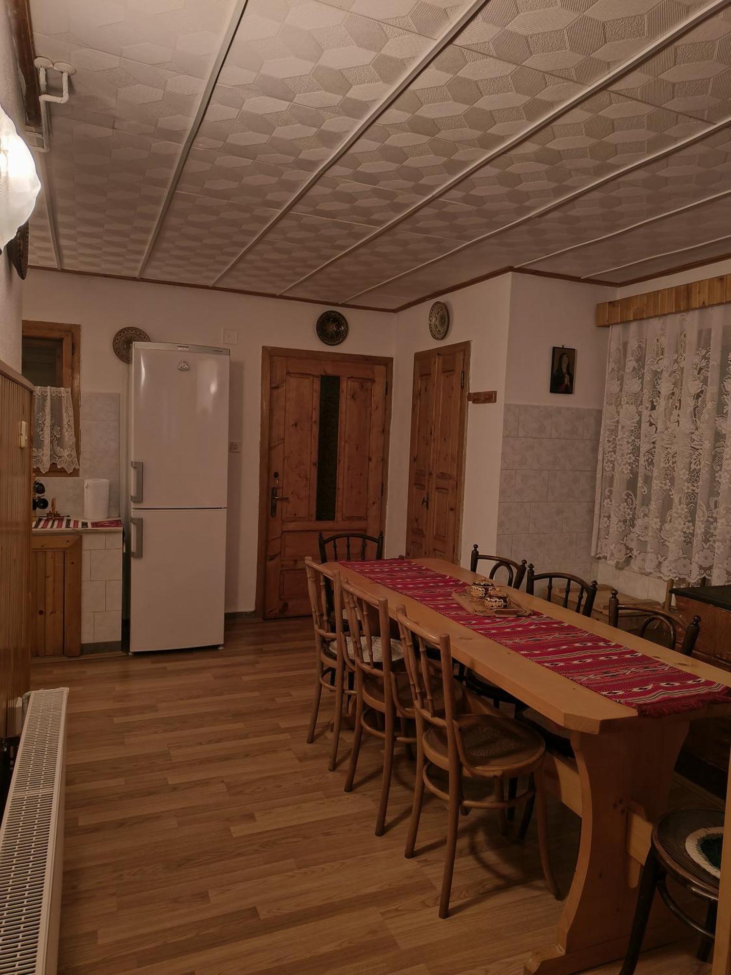 Casa Dintre Meri Пояна-Мерулуй Екстер'єр фото