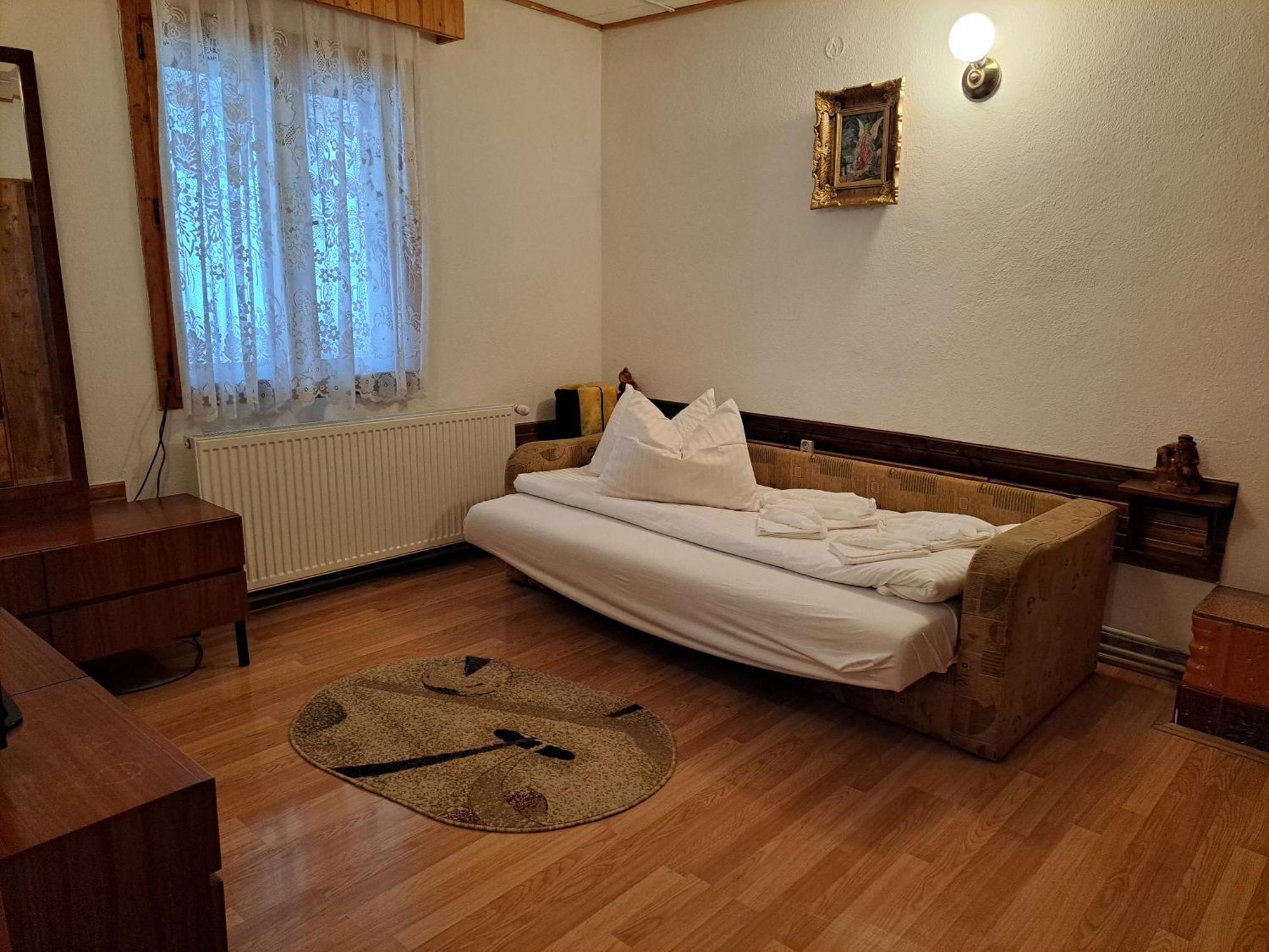 Casa Dintre Meri Пояна-Мерулуй Екстер'єр фото